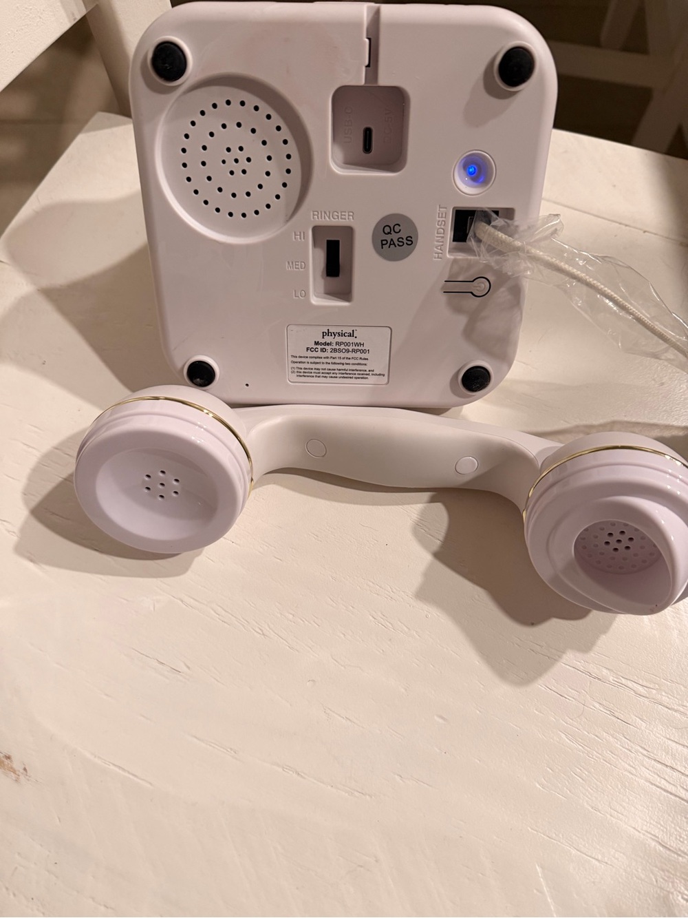 Physical Retro style Bluetooth Phone - White with Gold Accents - Picture 3 of 3